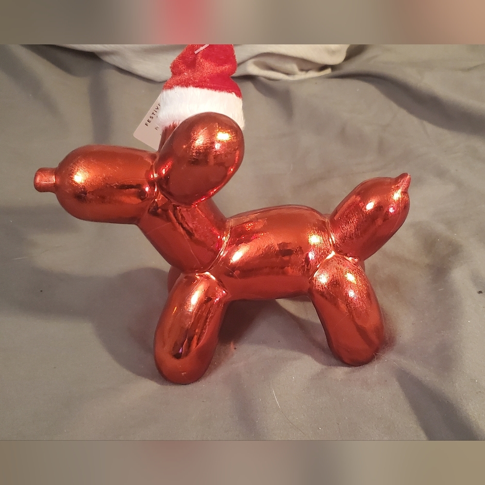 NWT Red Santa Hat Balloon Dog Figurine